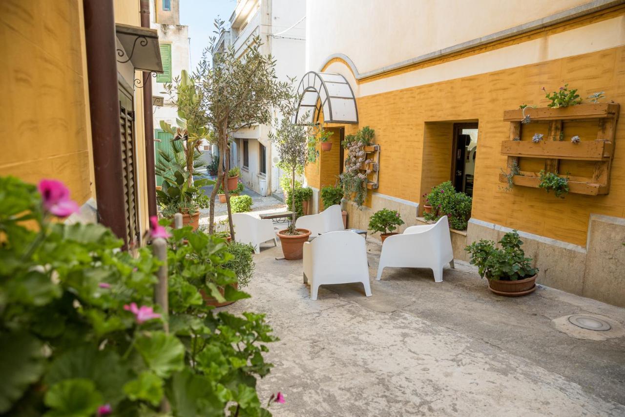 Hotel Clelia Устика Экстерьер фото