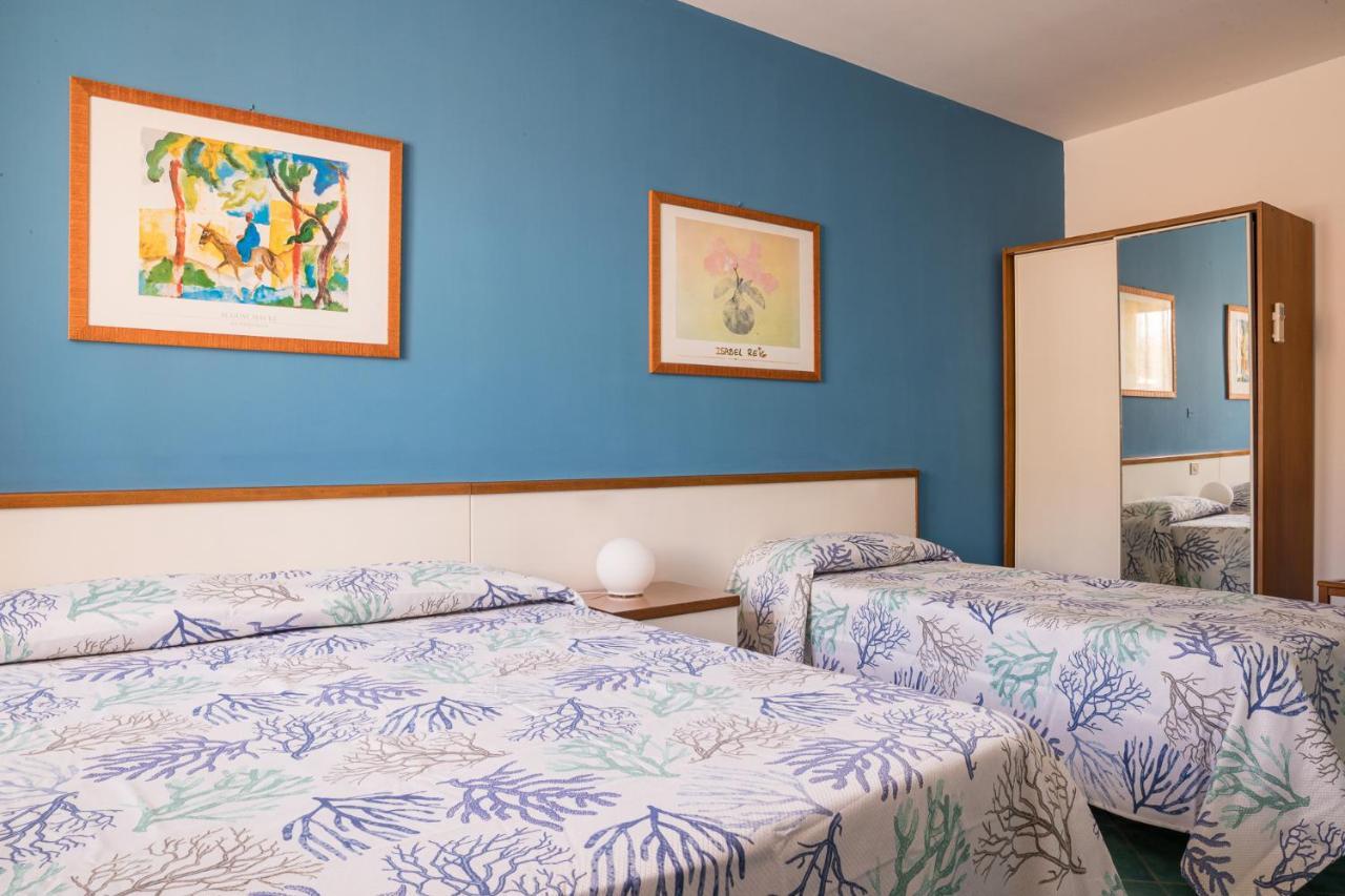 Hotel Clelia Устика Экстерьер фото